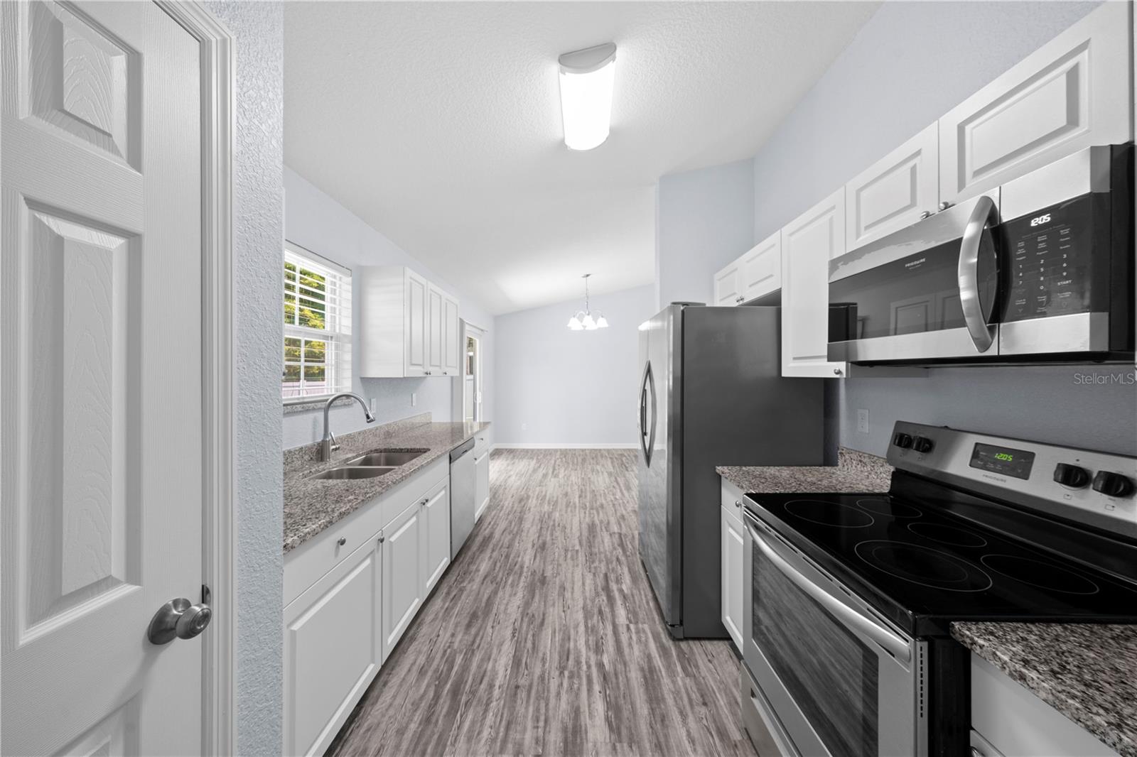 Image 13 of 48 For 6298 61st Avenue