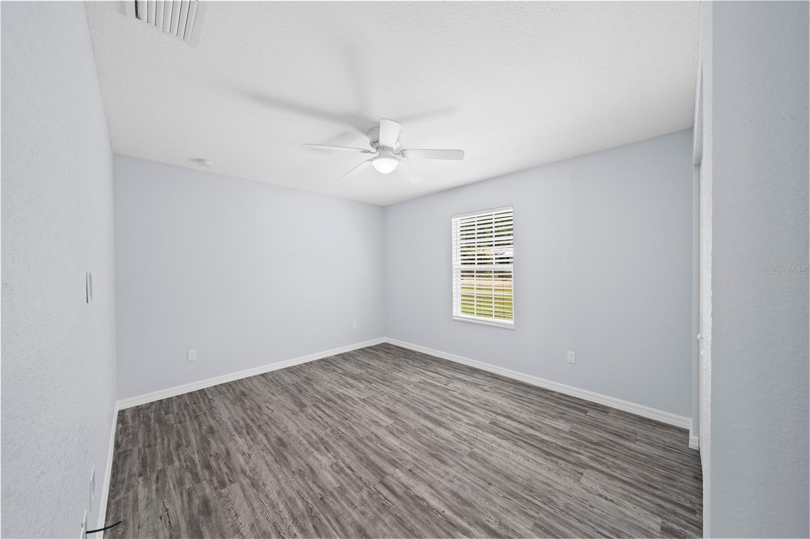 Image 21 of 48 For 6298 61st Avenue