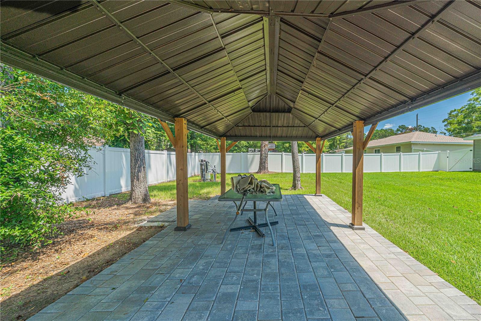 Image 3 of 48 For 6298 61st Avenue