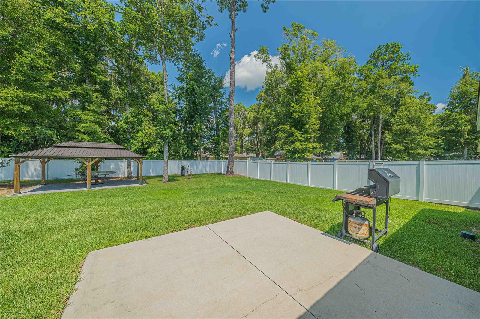 Image 35 of 48 For 6298 61st Avenue