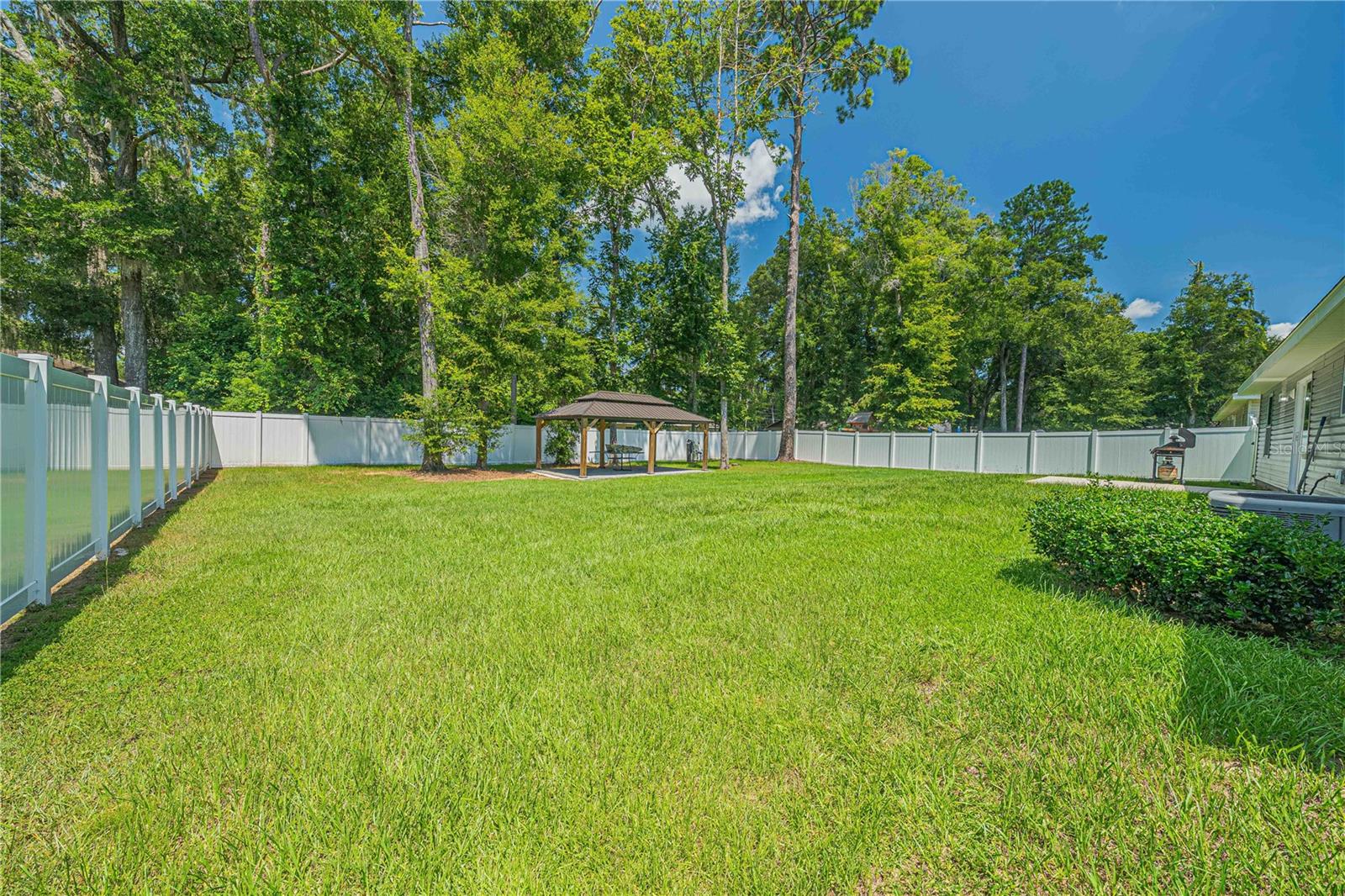 Image 37 of 48 For 6298 61st Avenue