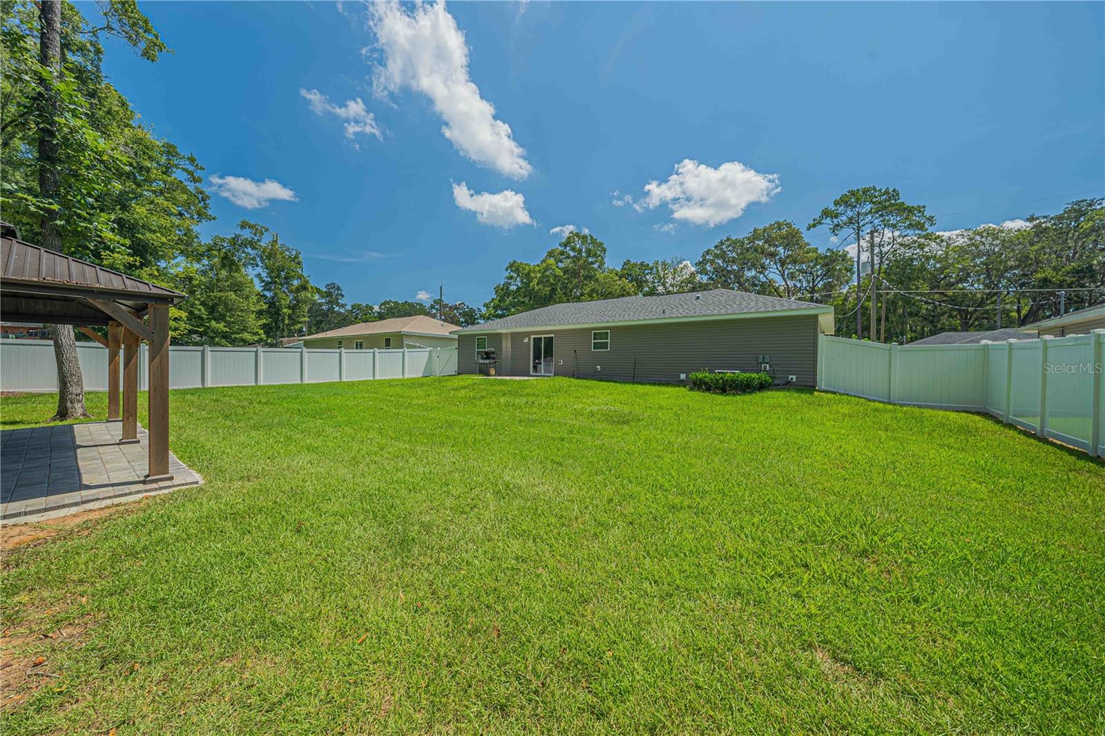 Image 38 of 48 For 6298 61st Avenue