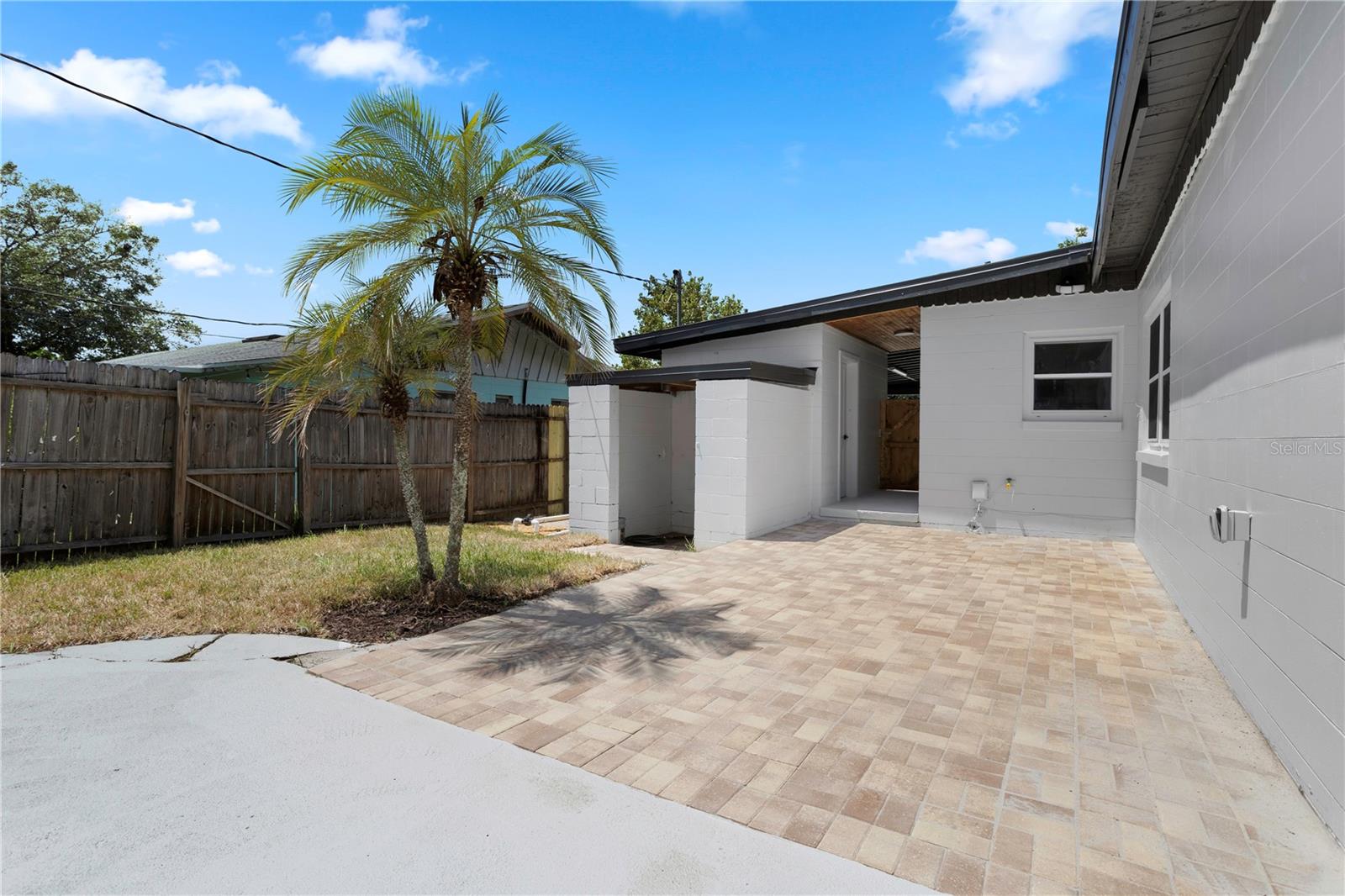 Image 29 of 37 For 742 Canovia Avenue
