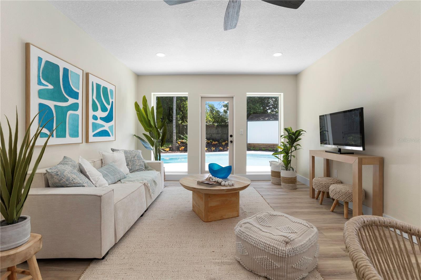 Image 7 of 37 For 742 Canovia Avenue