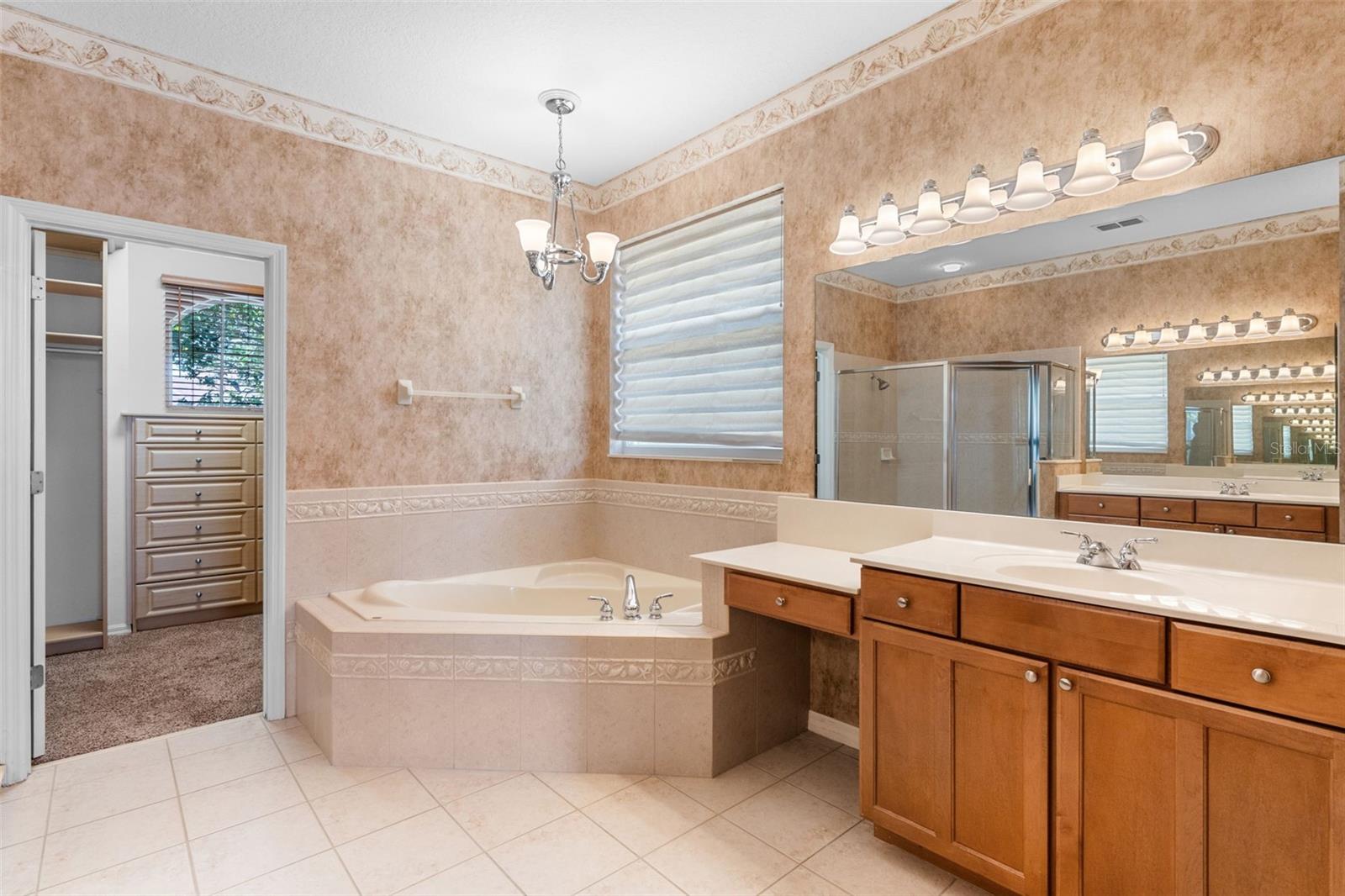 Image 13 of 34 For 13328 Paloma Drive
