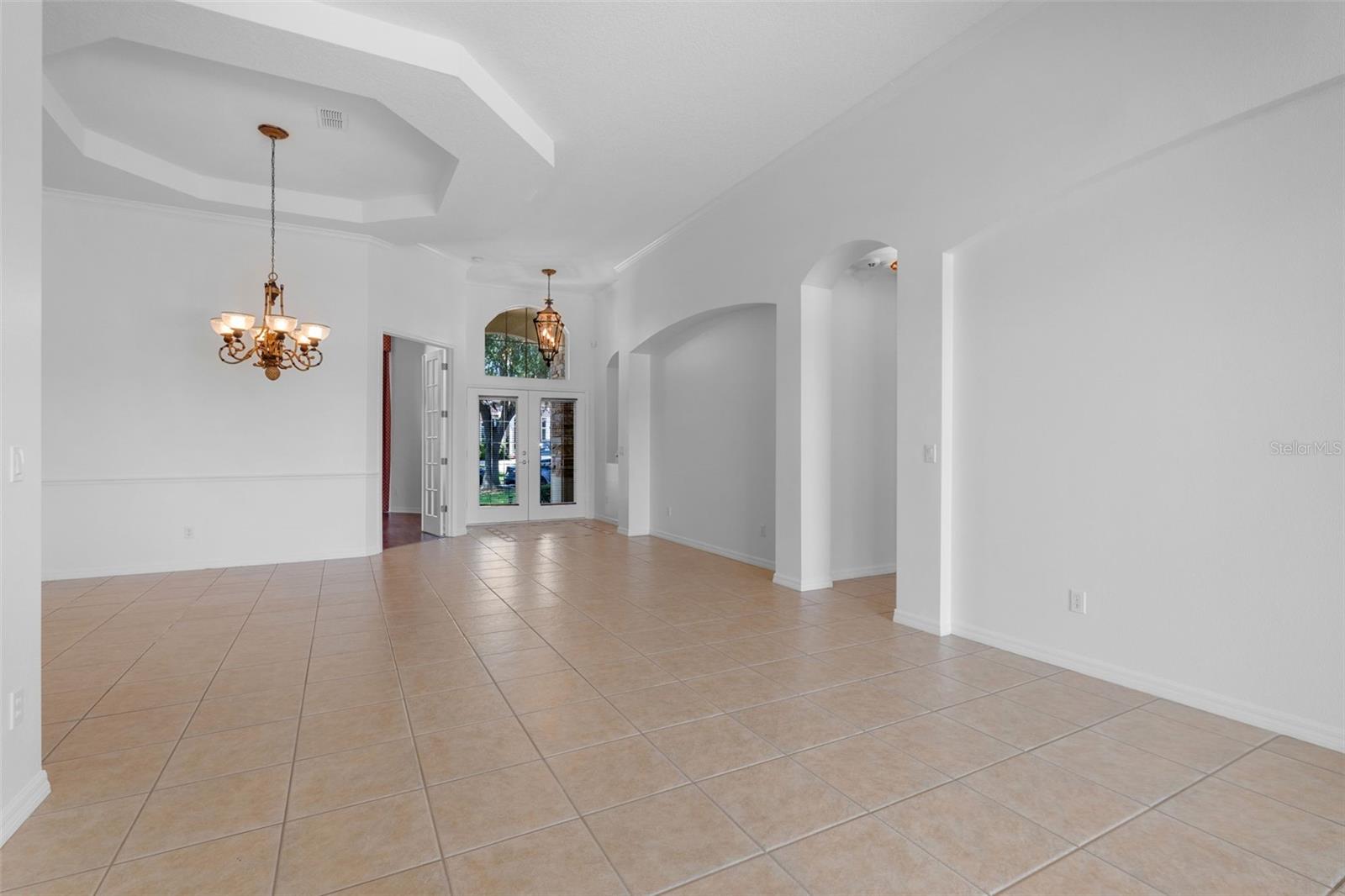 Image 5 of 34 For 13328 Paloma Drive