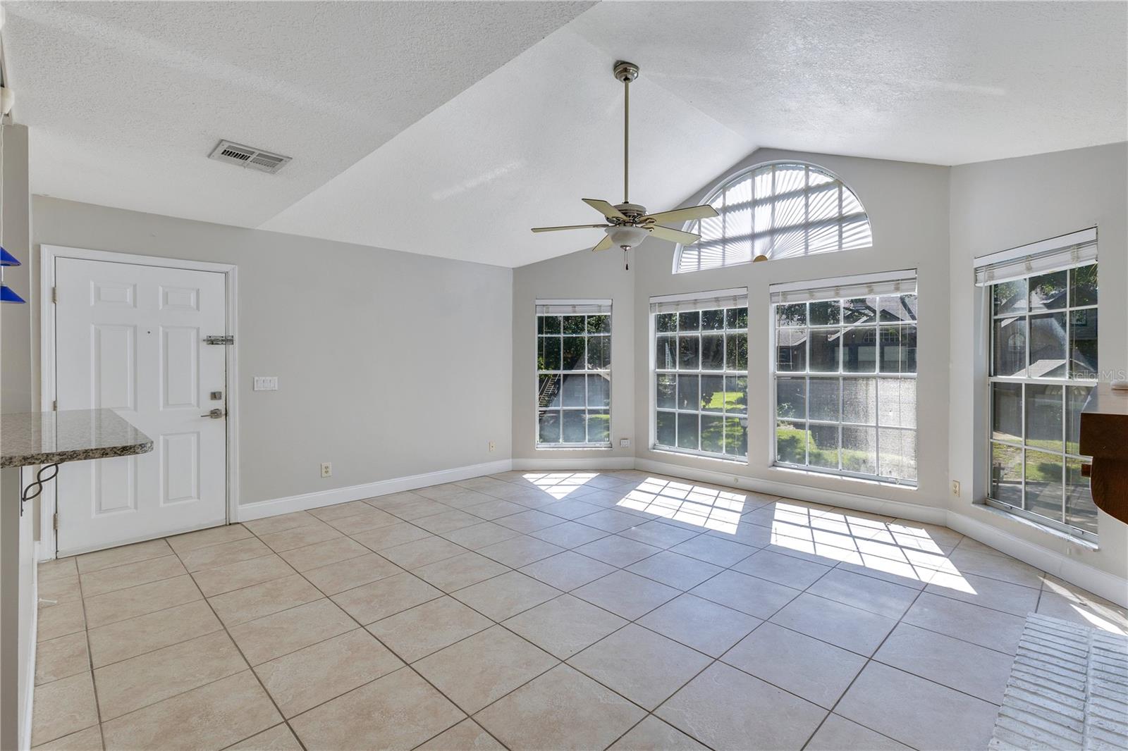 Image 10 of 26 For 955 Forest Ridge Court 203