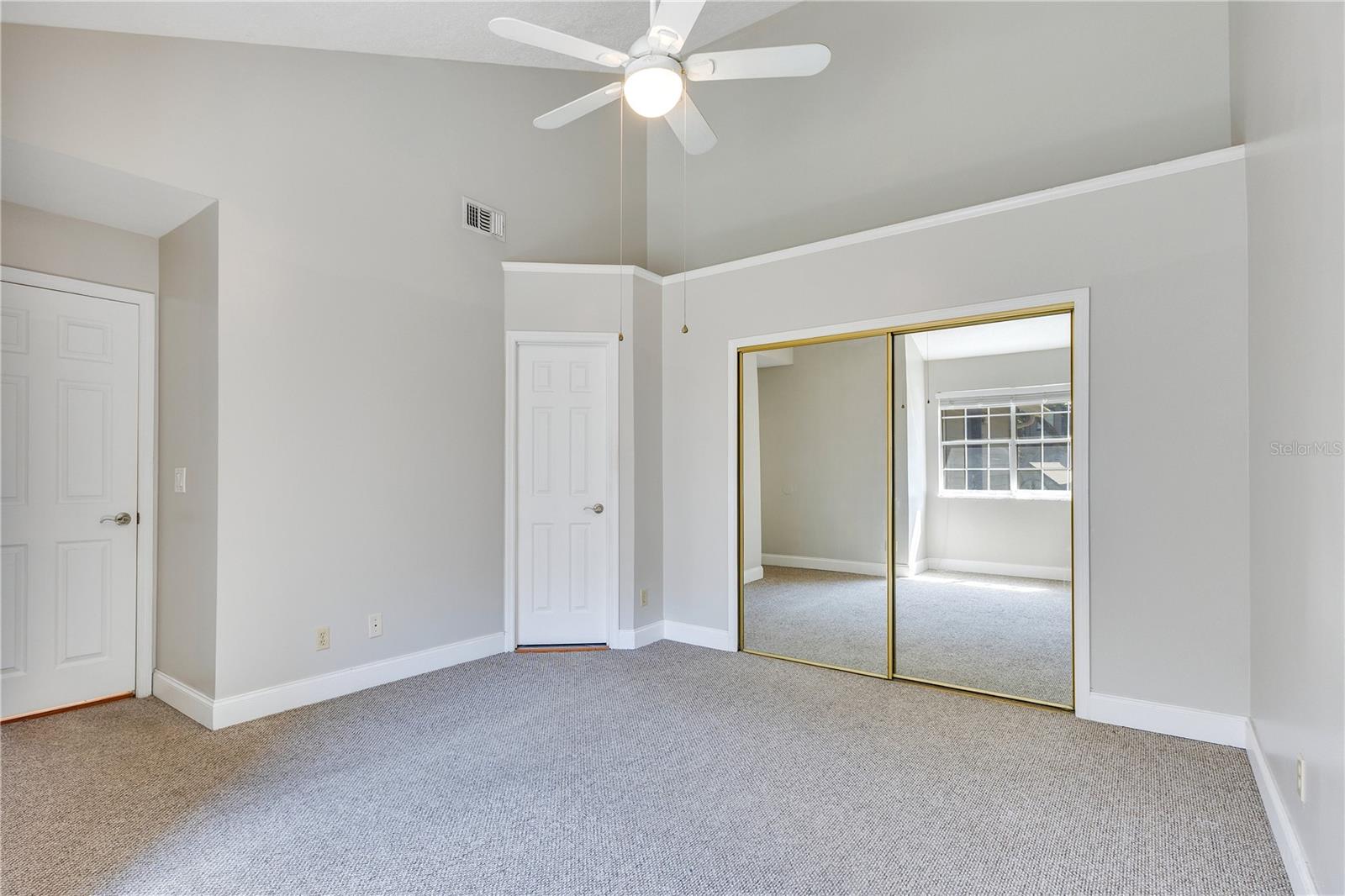 Image 16 of 26 For 955 Forest Ridge Court 203