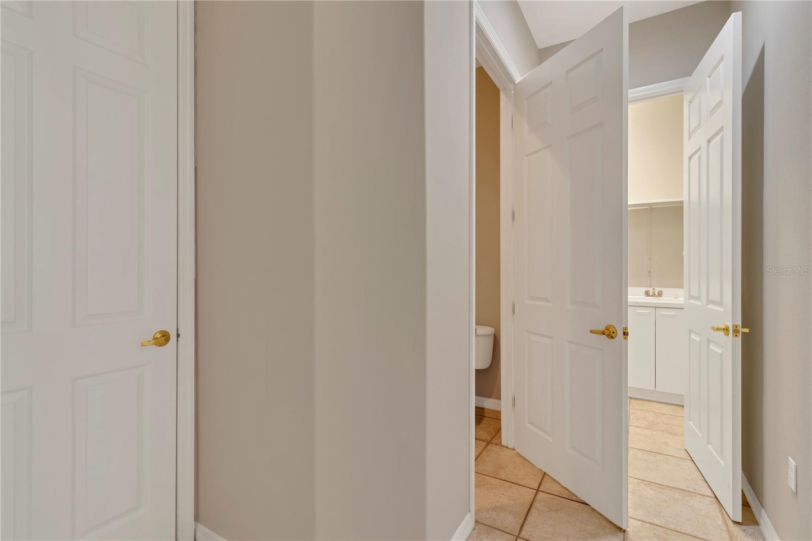 Image 21 of 40 For 8522 Saint Marino Boulevard