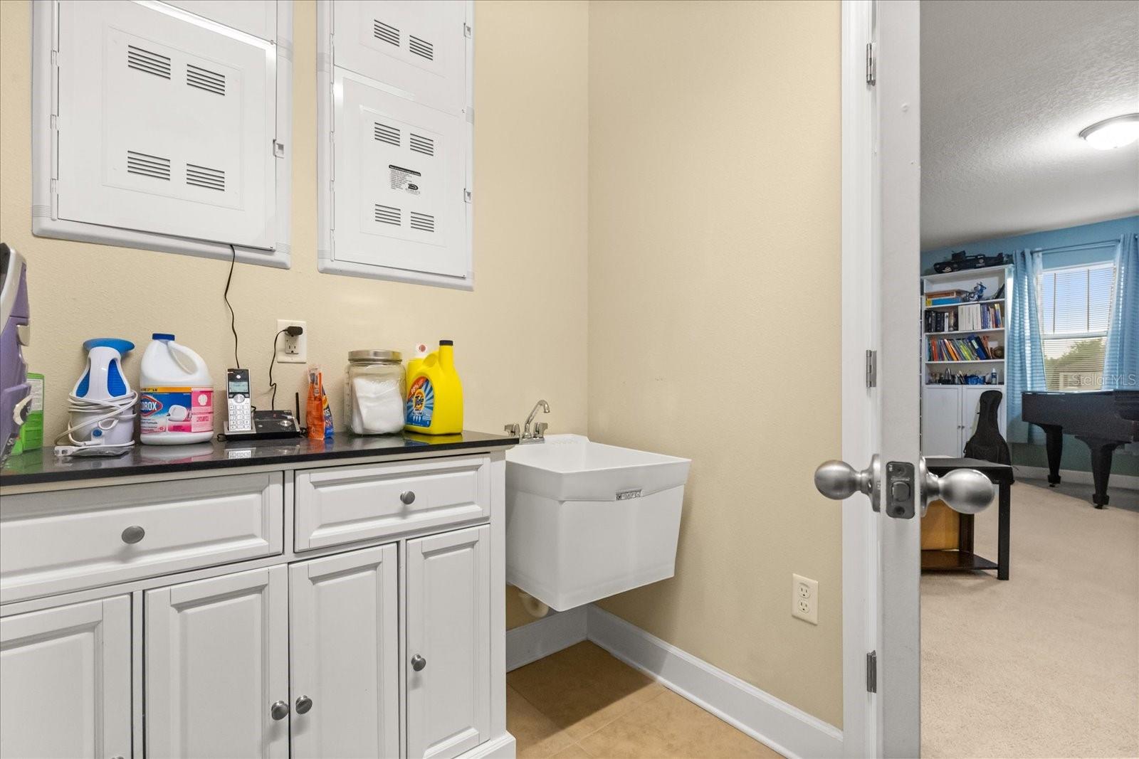 Image 16 of 52 For 11807 Cross Vine Drive