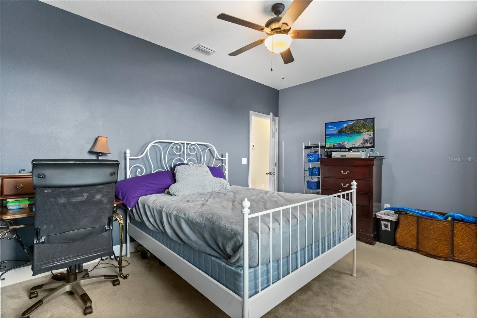 Image 18 of 52 For 11807 Cross Vine Drive