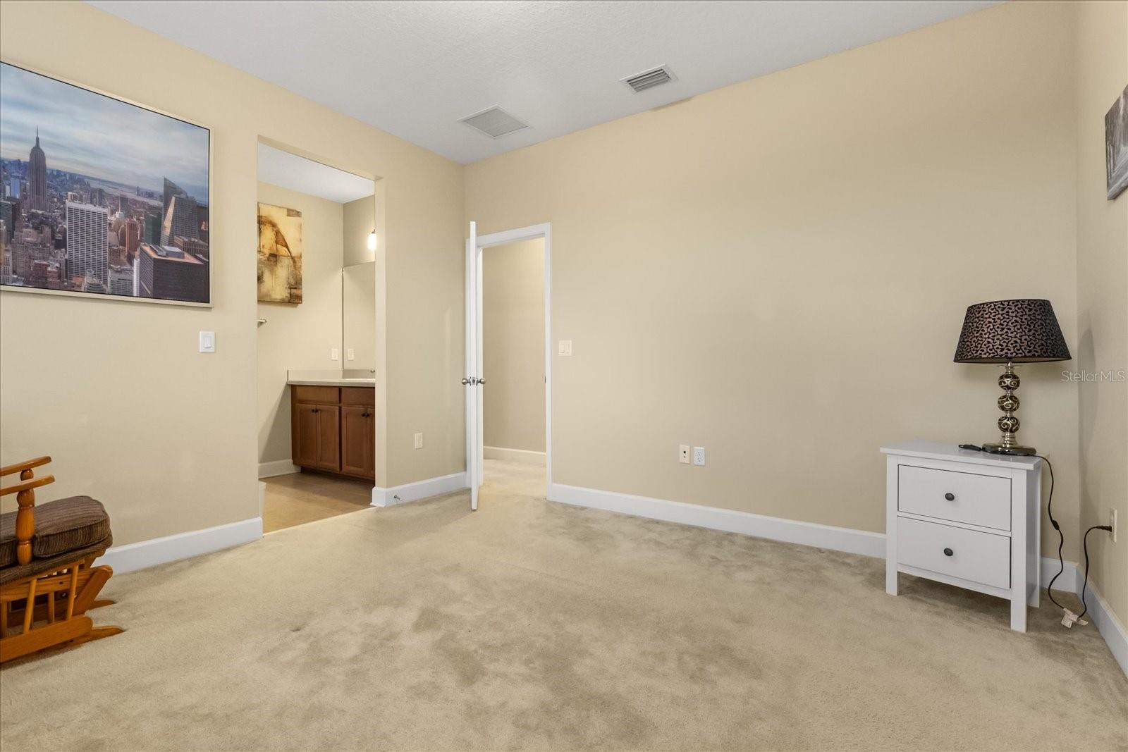 Image 21 of 52 For 11807 Cross Vine Drive
