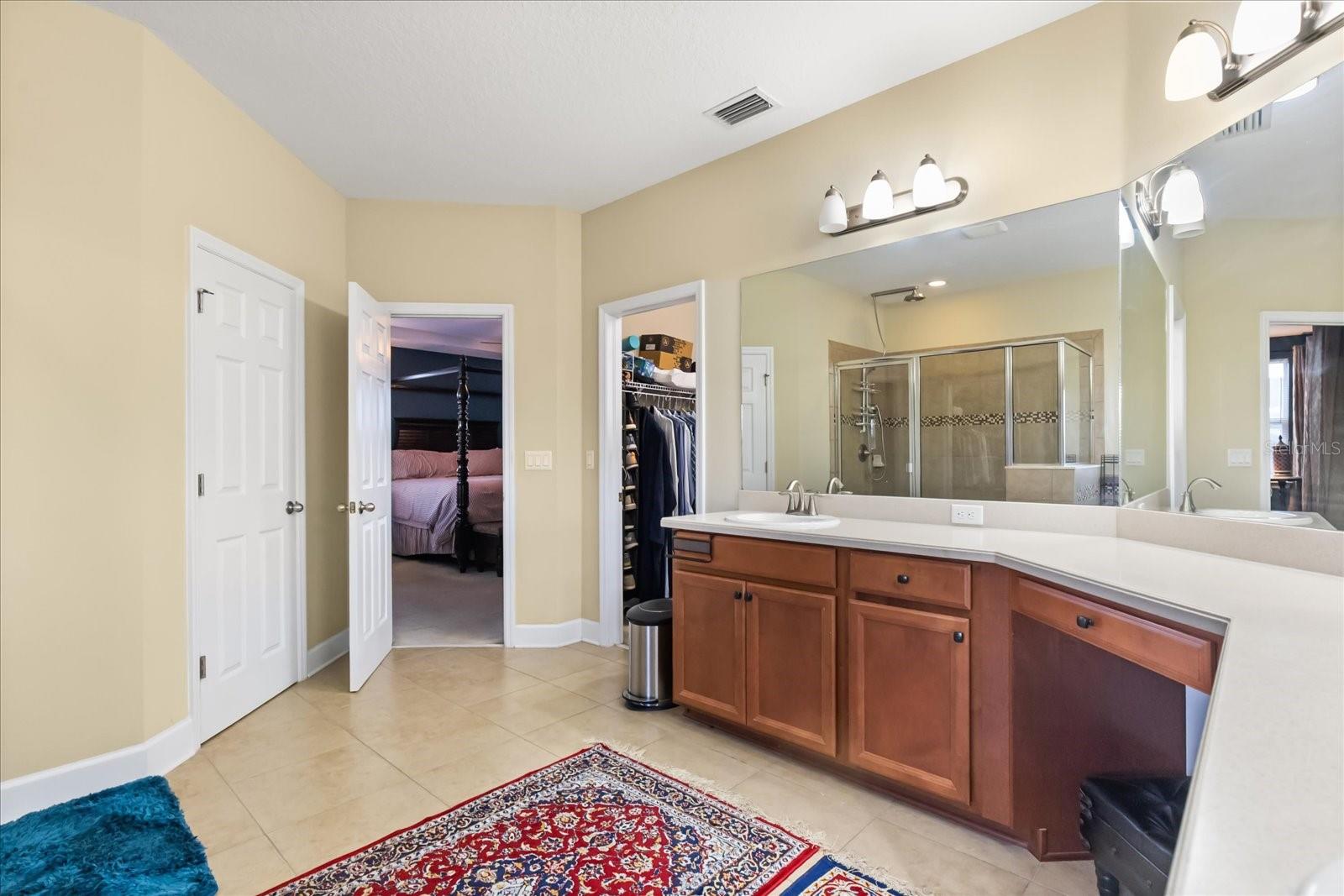Image 29 of 52 For 11807 Cross Vine Drive