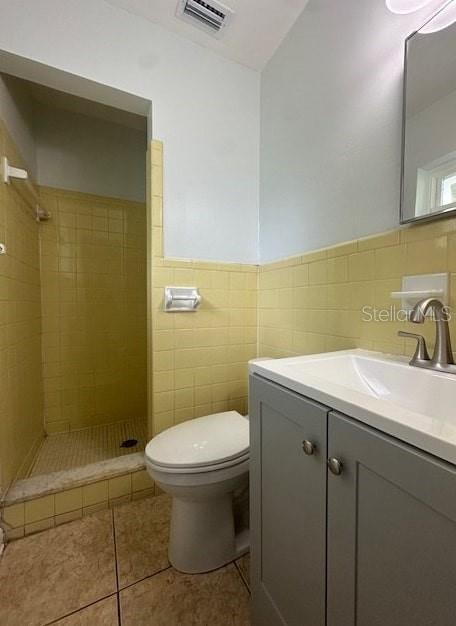 Image 8 of 14 For 1071 Blake Street
