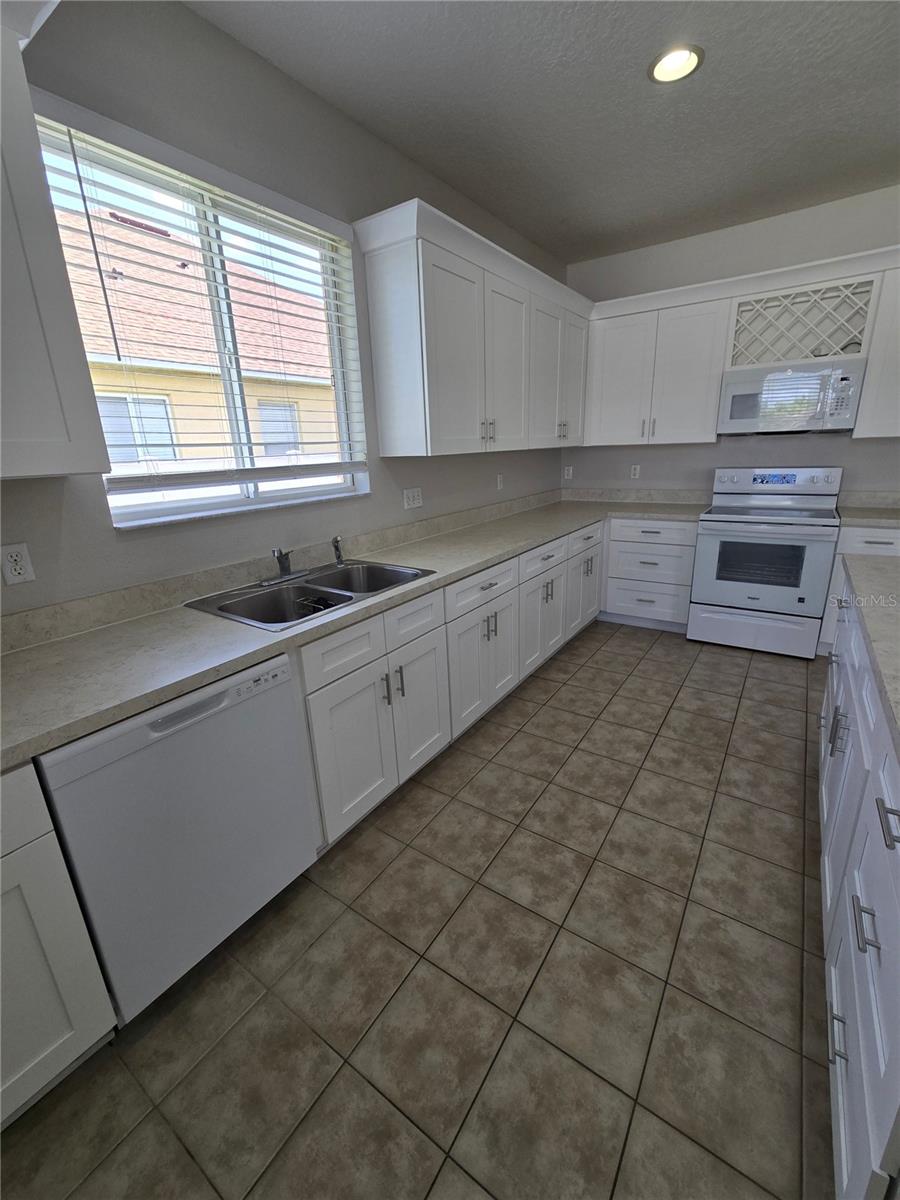 Image 5 of 15 For 556 First Cape Coral Drive