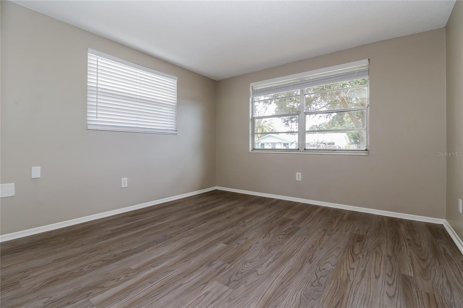 Listing photo id 10 for 7431 Belvedere Terrace