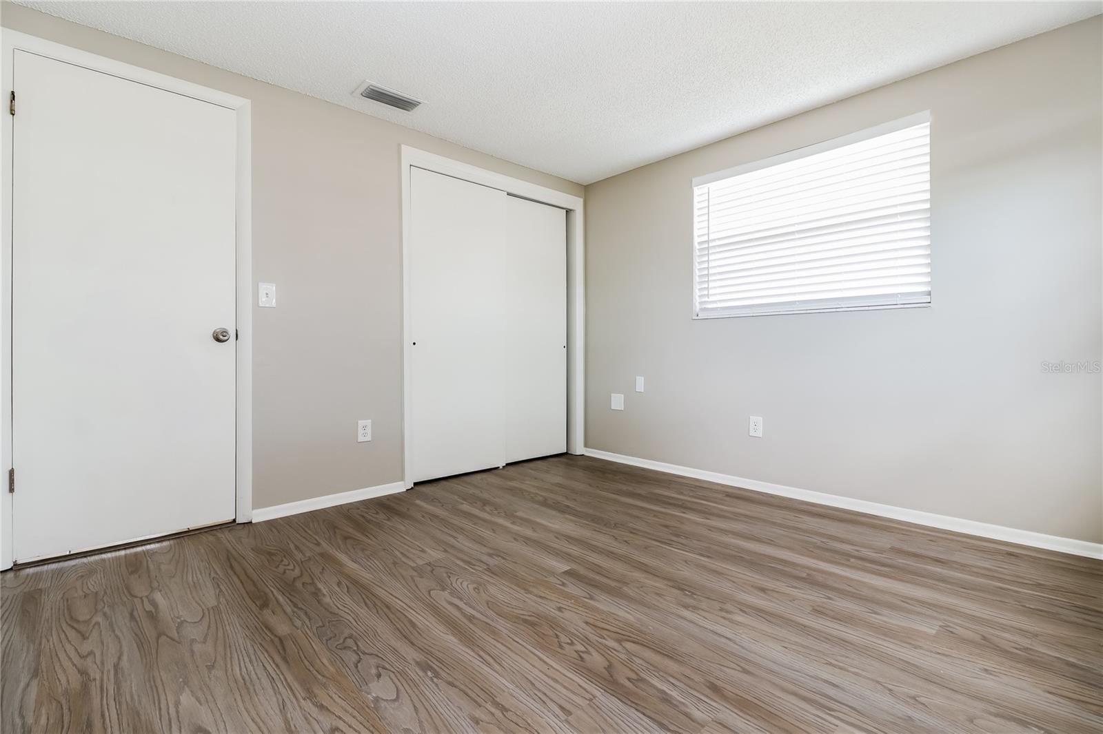 Listing photo id 11 for 7431 Belvedere Terrace
