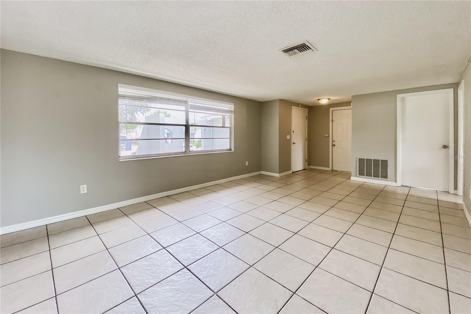 Listing photo id 1 for 7431 Belvedere Terrace