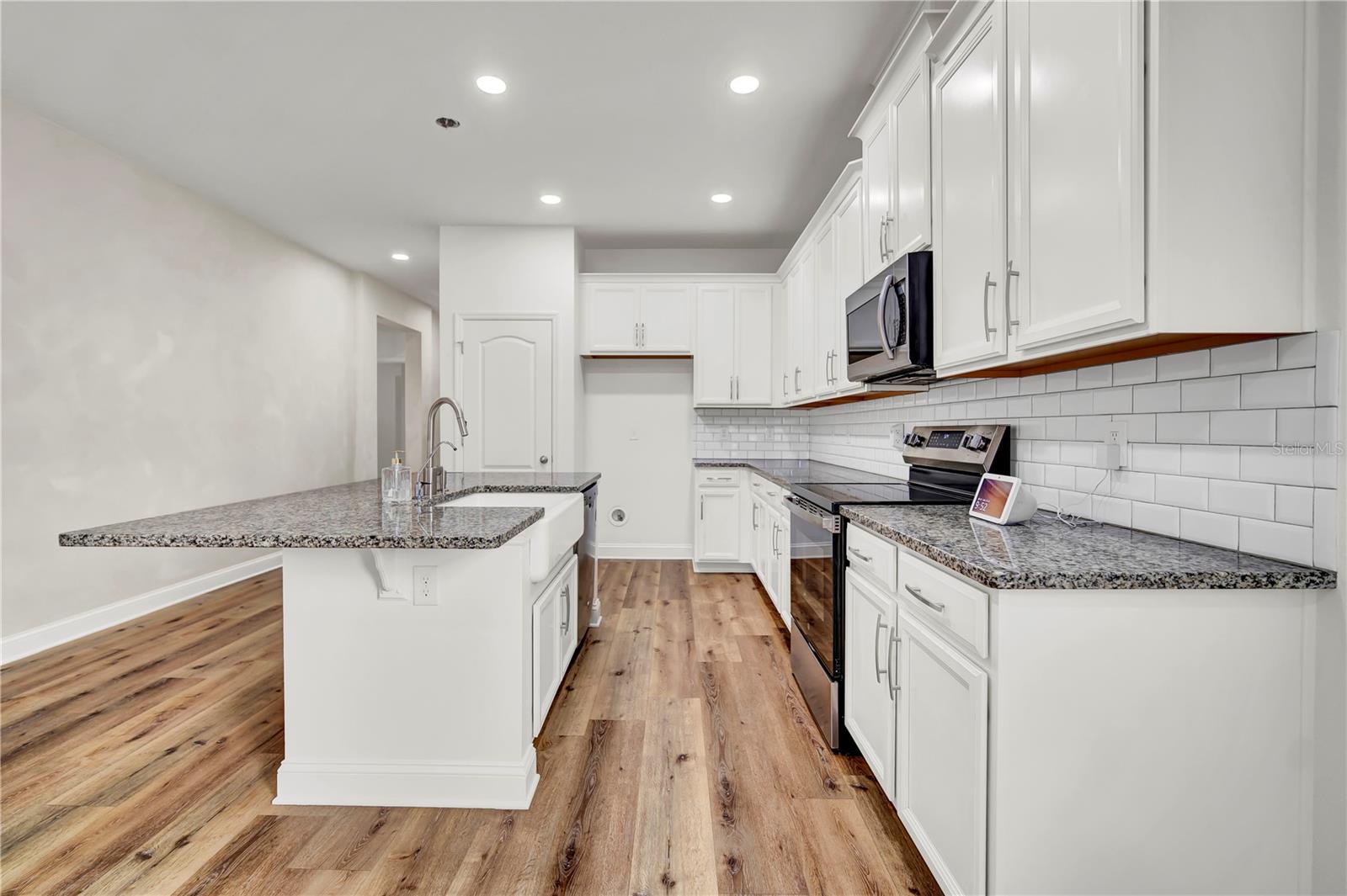 Image 17 of 33 For 15539 Murcott Blossom Boulevard