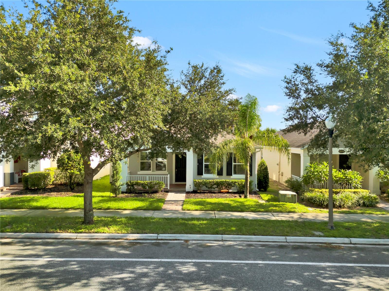 Image 2 of 33 For 15539 Murcott Blossom Boulevard