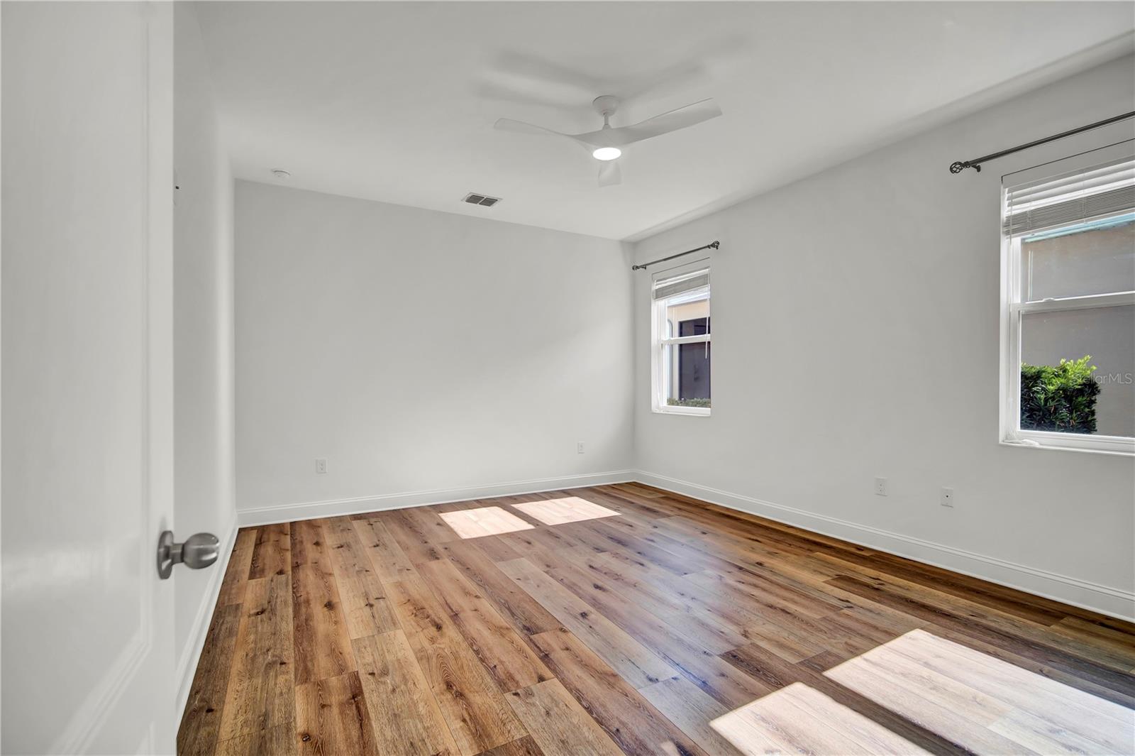 Image 21 of 33 For 15539 Murcott Blossom Boulevard