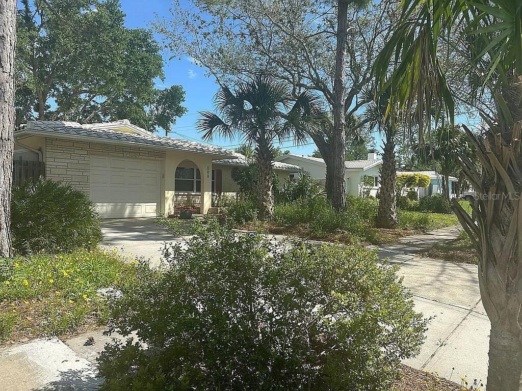 Image 26 of 38 For 563 Gershwin Drive