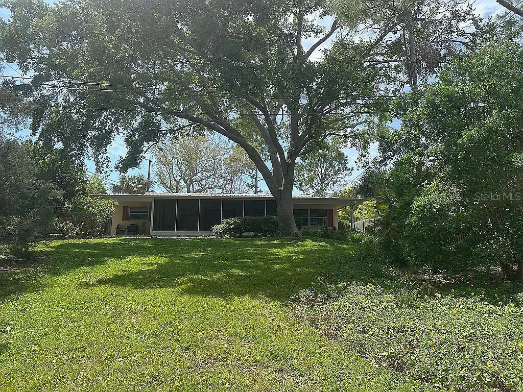 Image 8 of 38 For 563 Gershwin Drive
