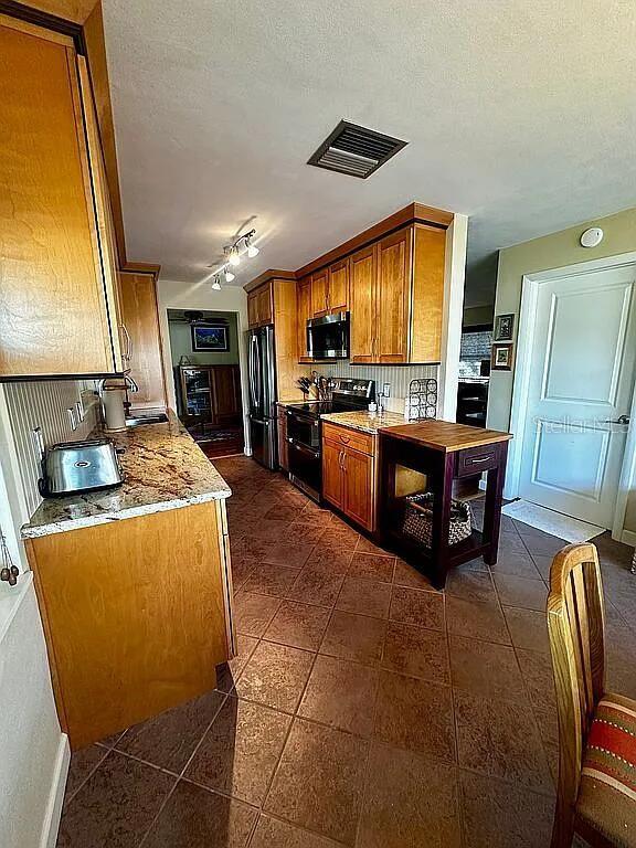 Image 9 of 38 For 563 Gershwin Drive