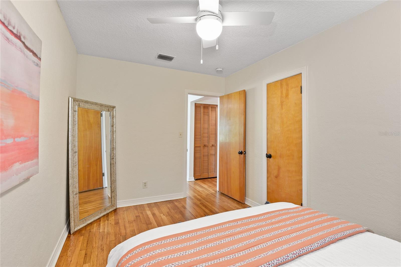 Image 16 of 38 For 1037 Virginia Avenue
