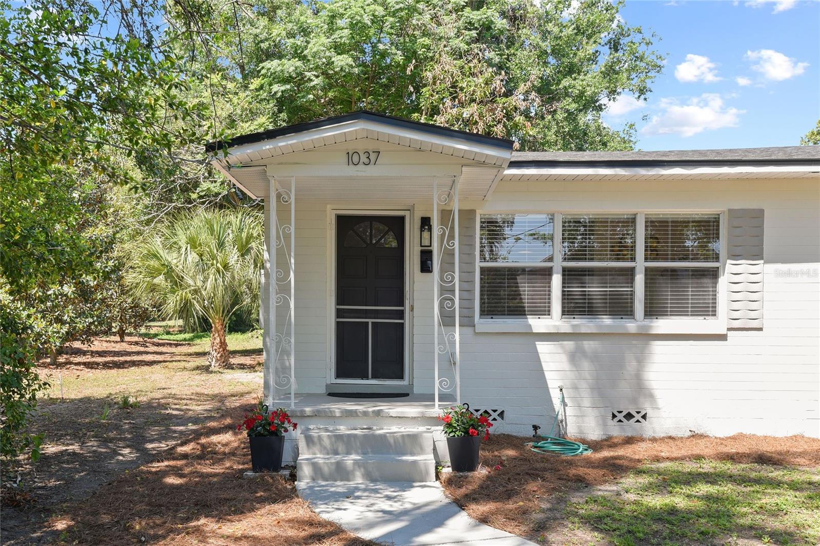 Image 4 of 38 For 1037 Virginia Avenue