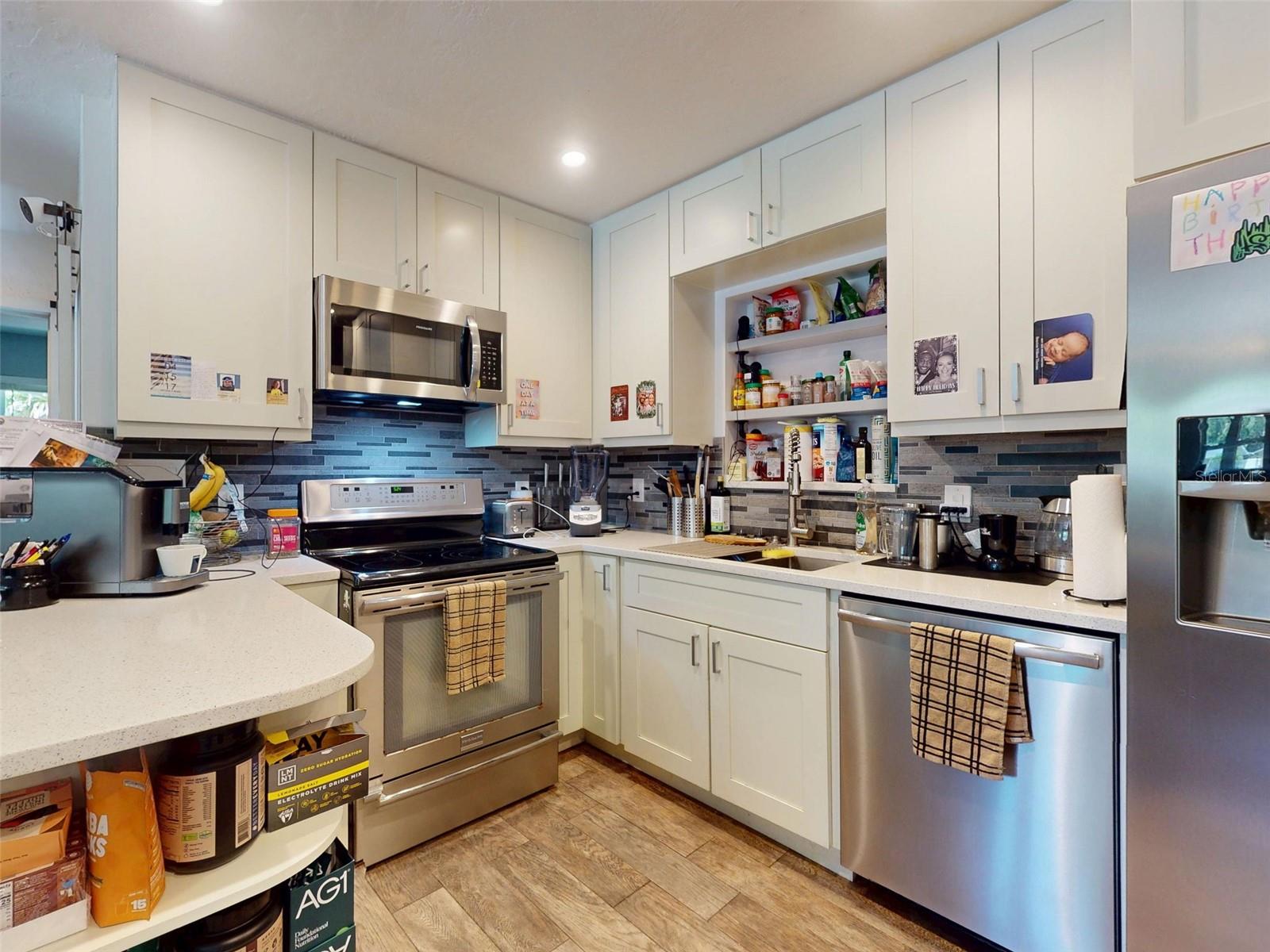 Image 12 of 78 For 811 10th Avenue