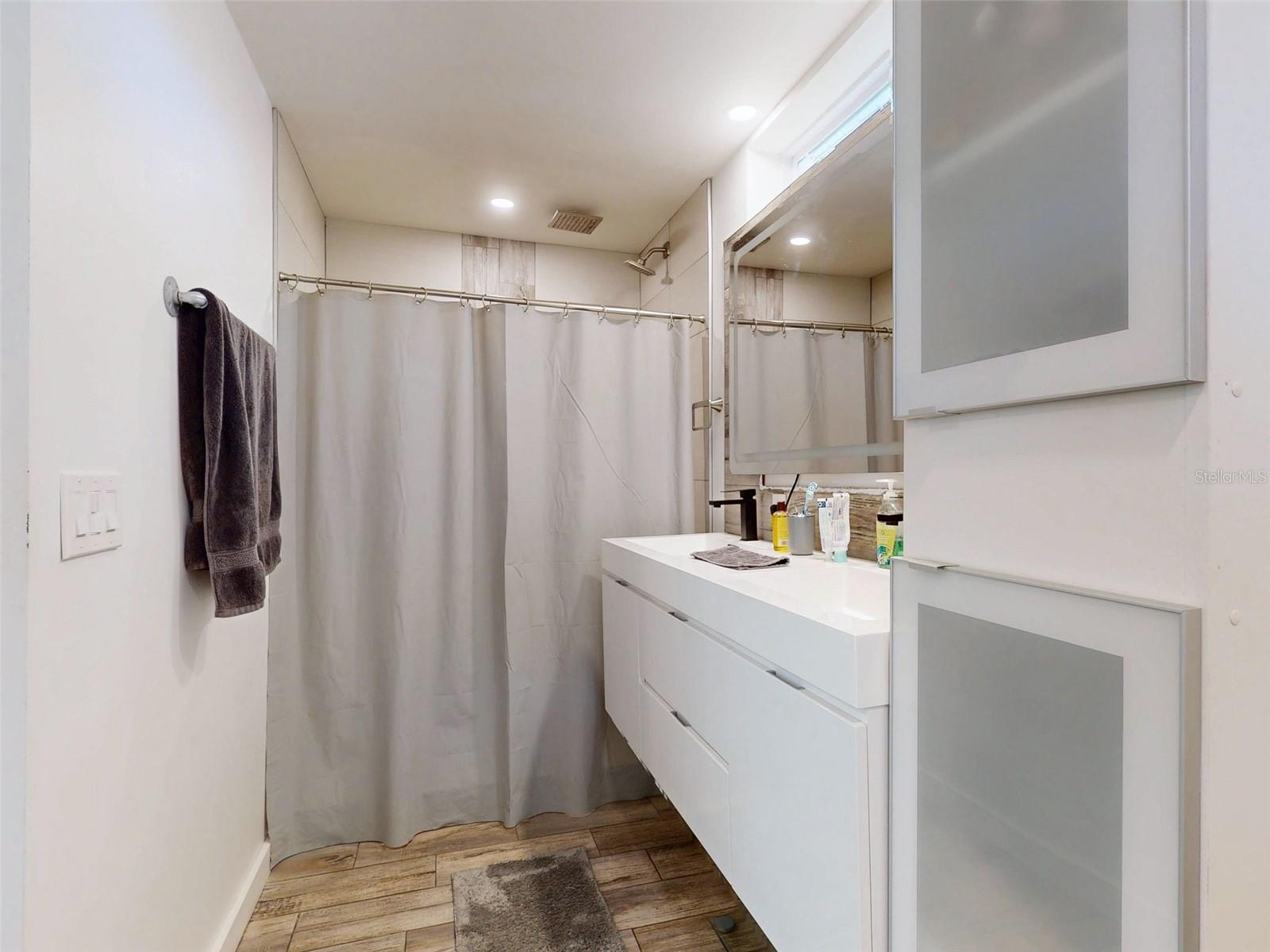Image 35 of 78 For 811 10th Avenue