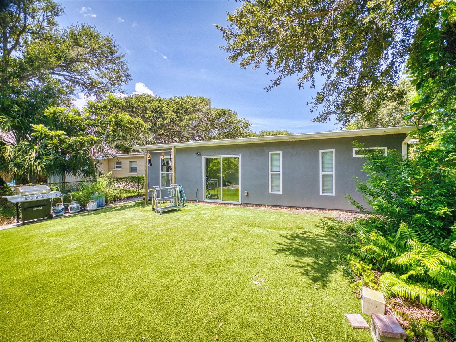 Image 40 of 78 For 811 10th Avenue