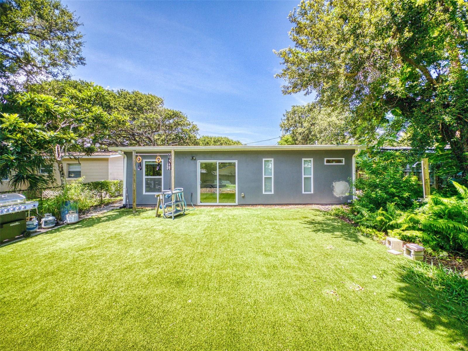 Image 41 of 78 For 811 10th Avenue