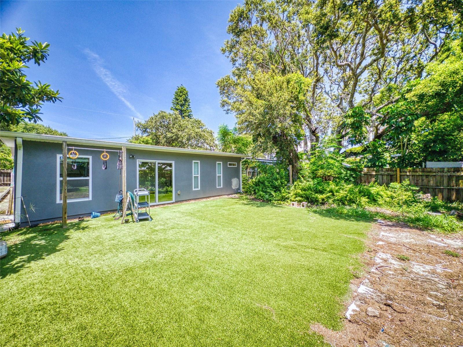 Image 42 of 78 For 811 10th Avenue