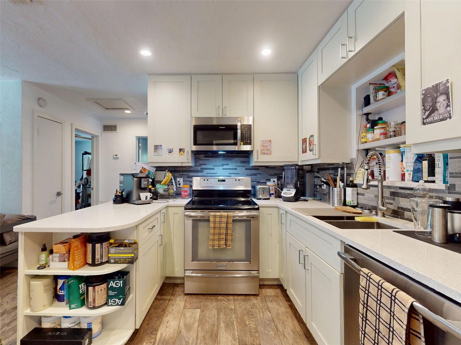 Image 9 of 78 For 811 10th Avenue