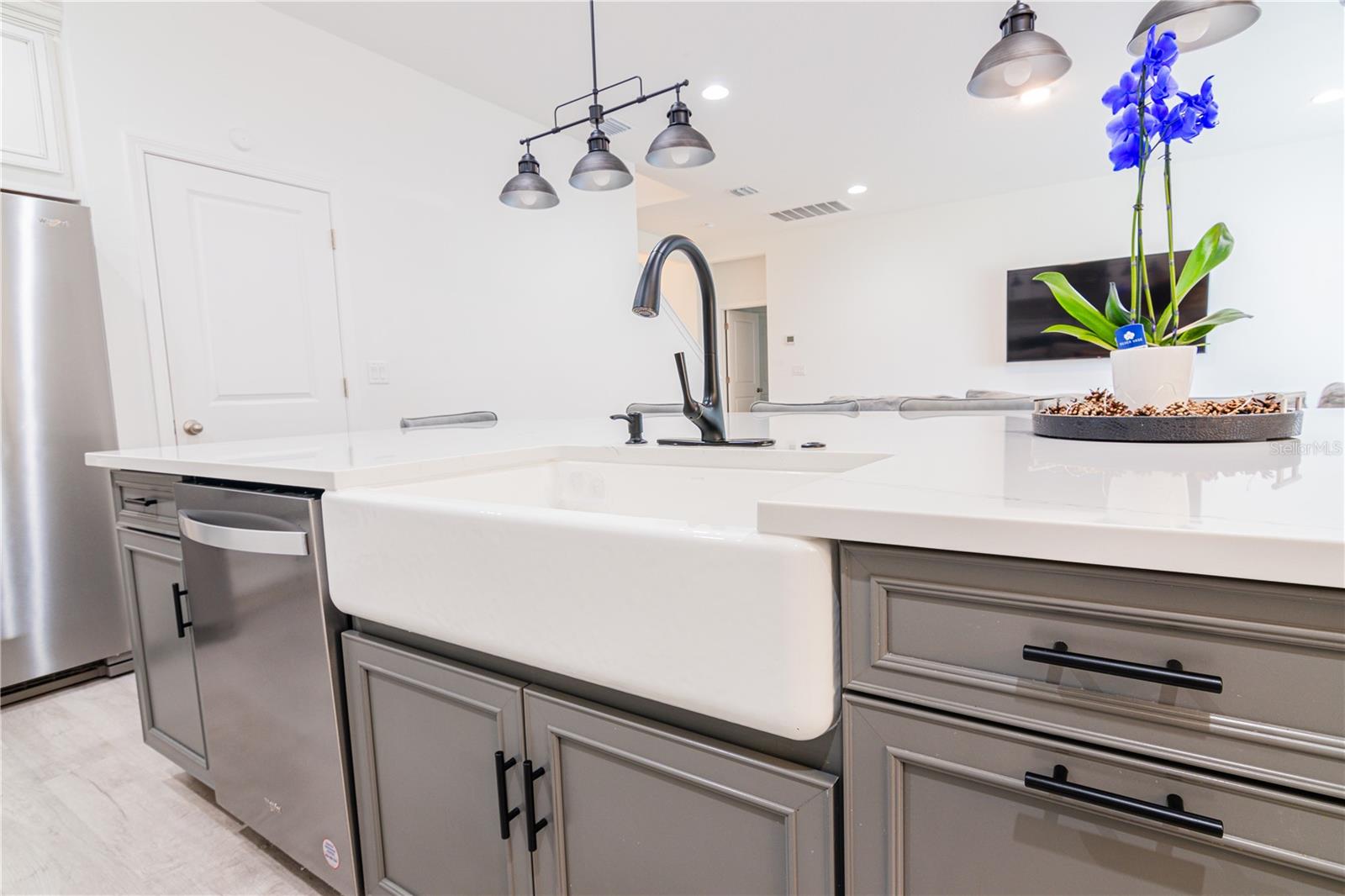Image 17 of 96 For 4371 Renly Lane