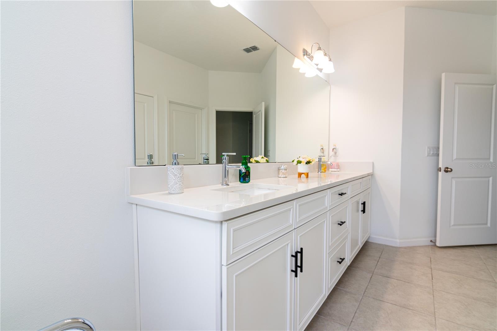 Image 57 of 96 For 4371 Renly Lane