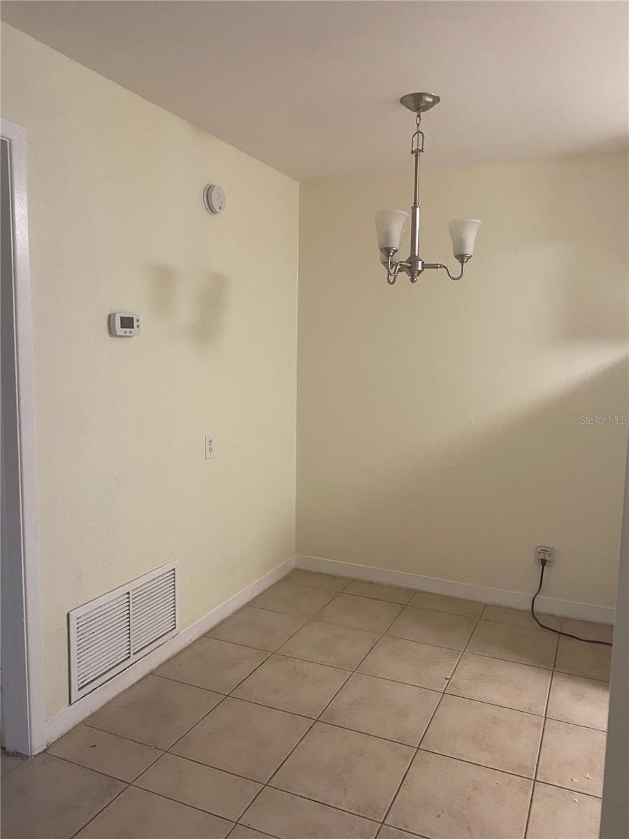 Image 4 of 18 For 500 75th Avenue N 3