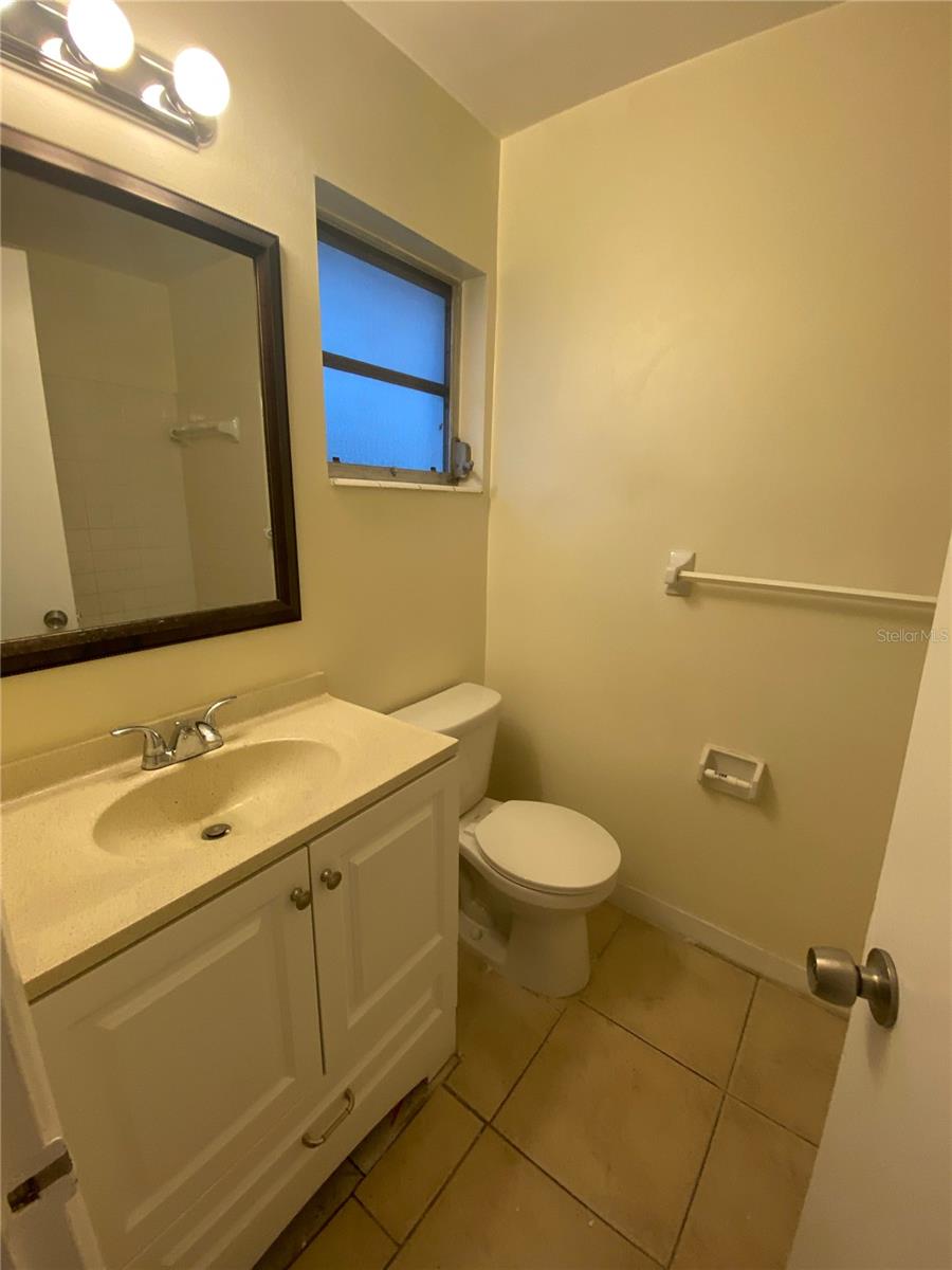 Image 9 of 18 For 500 75th Avenue N 3
