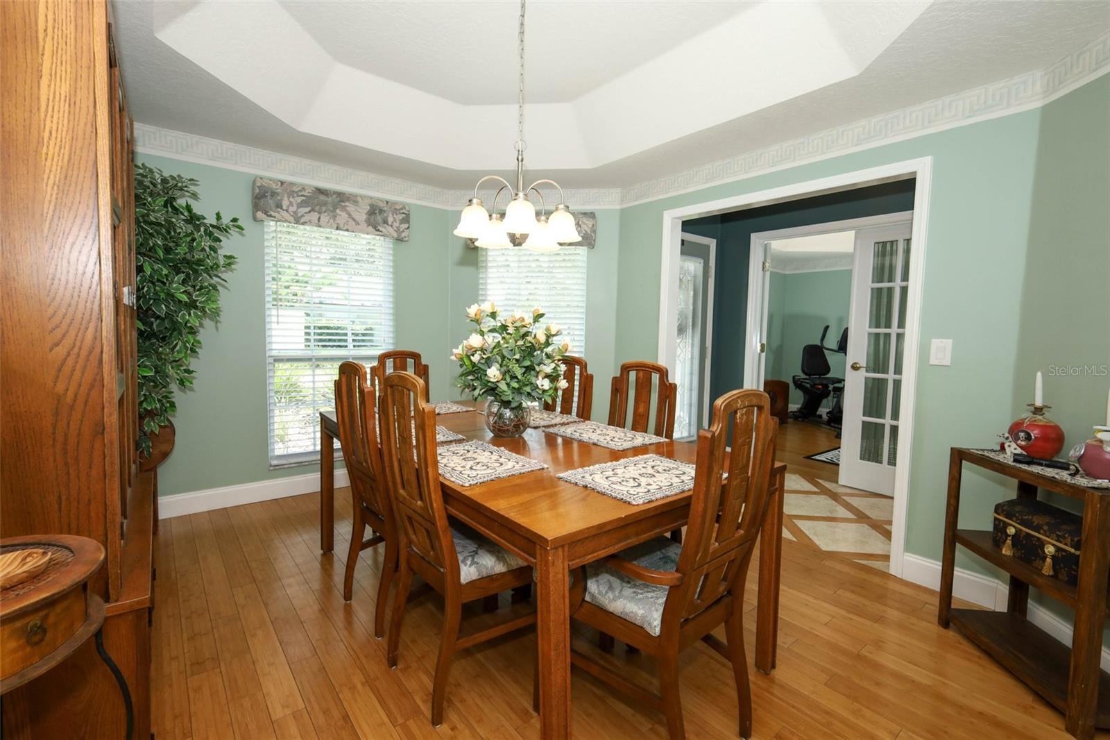 Image 9 of 54 For 1010 Pinehurst Court