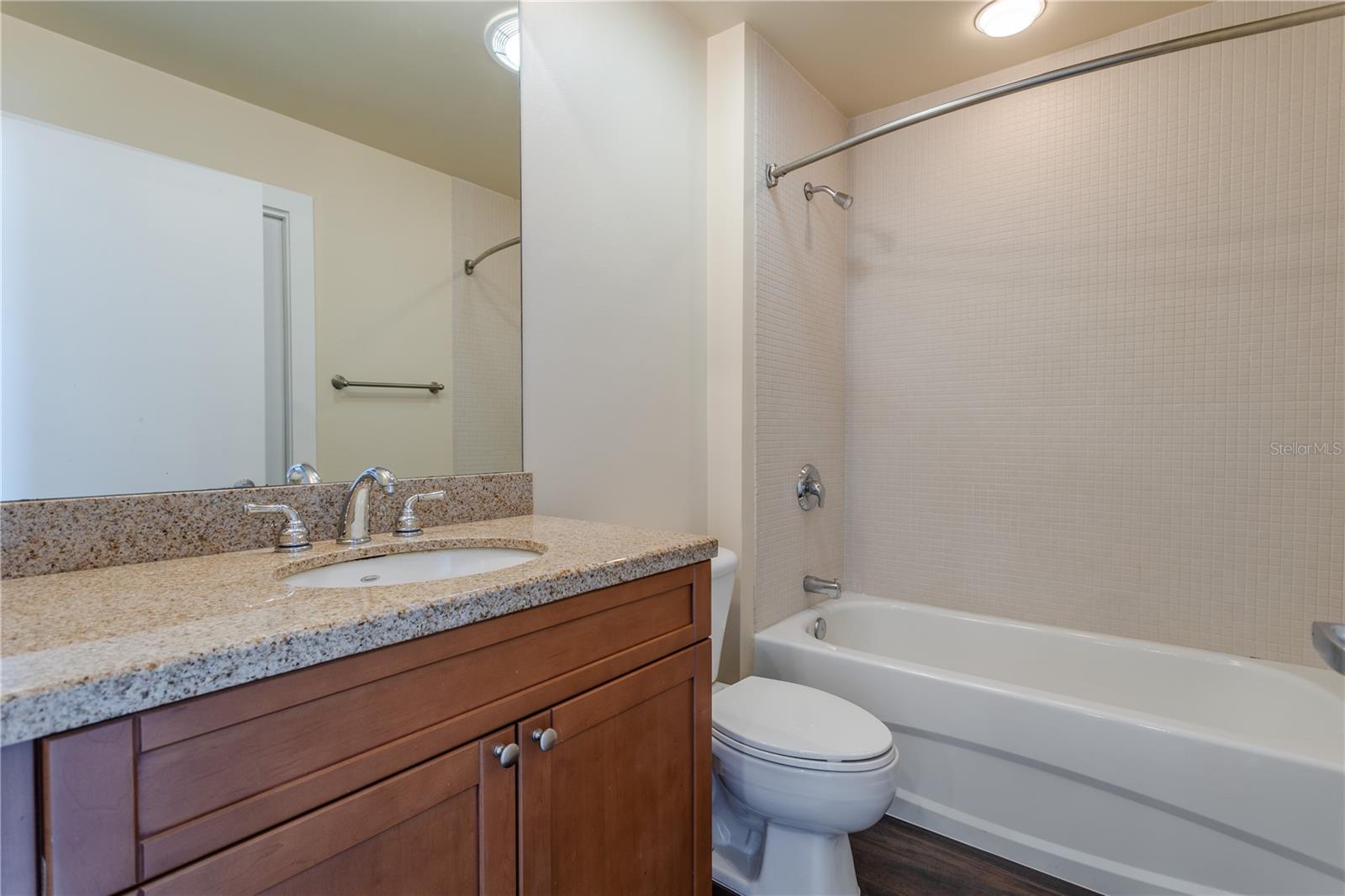 Image 20 of 50 For 525 Jackson Street 606