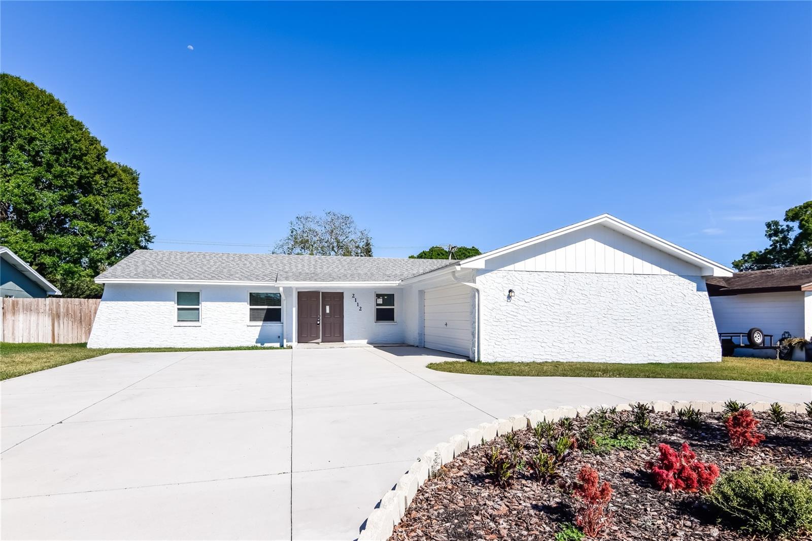 Details for 2112 Sylvester Court, LAKELAND, FL 33803
