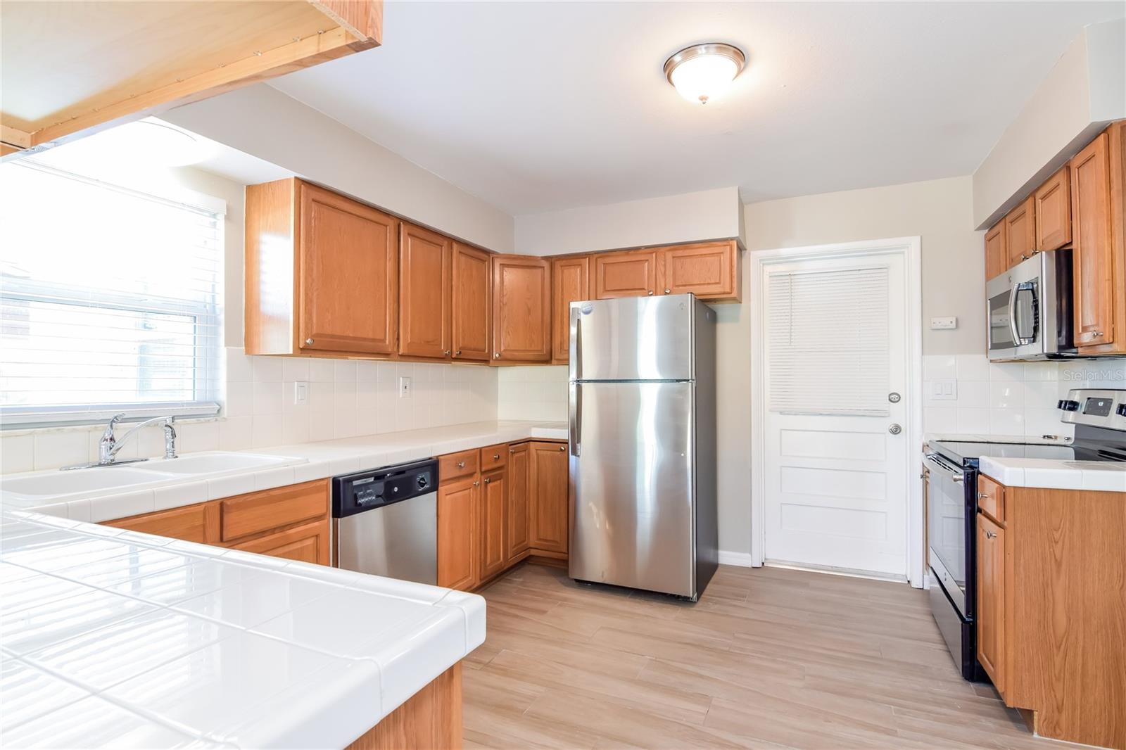 Image 5 of 16 For 2112 Sylvester Court