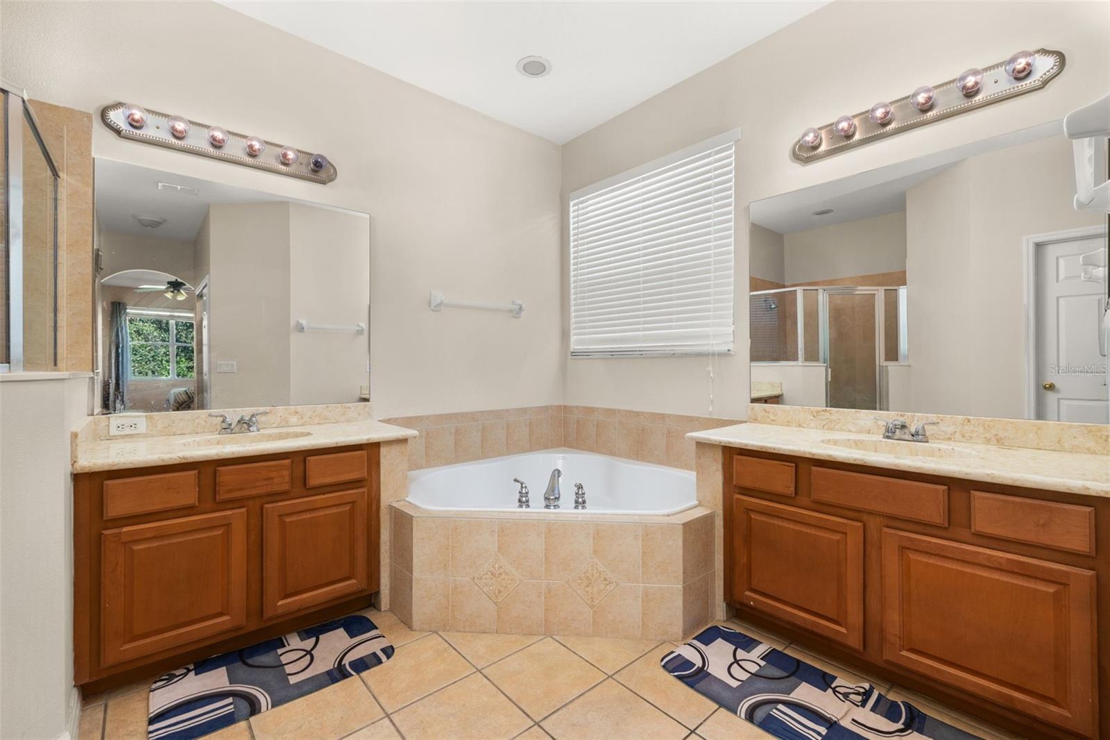 Image 10 of 21 For 9234 Edenshire Circle