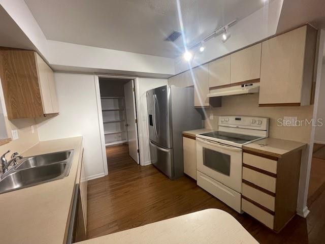 Image 8 of 28 For 2171 Blackwood Drive