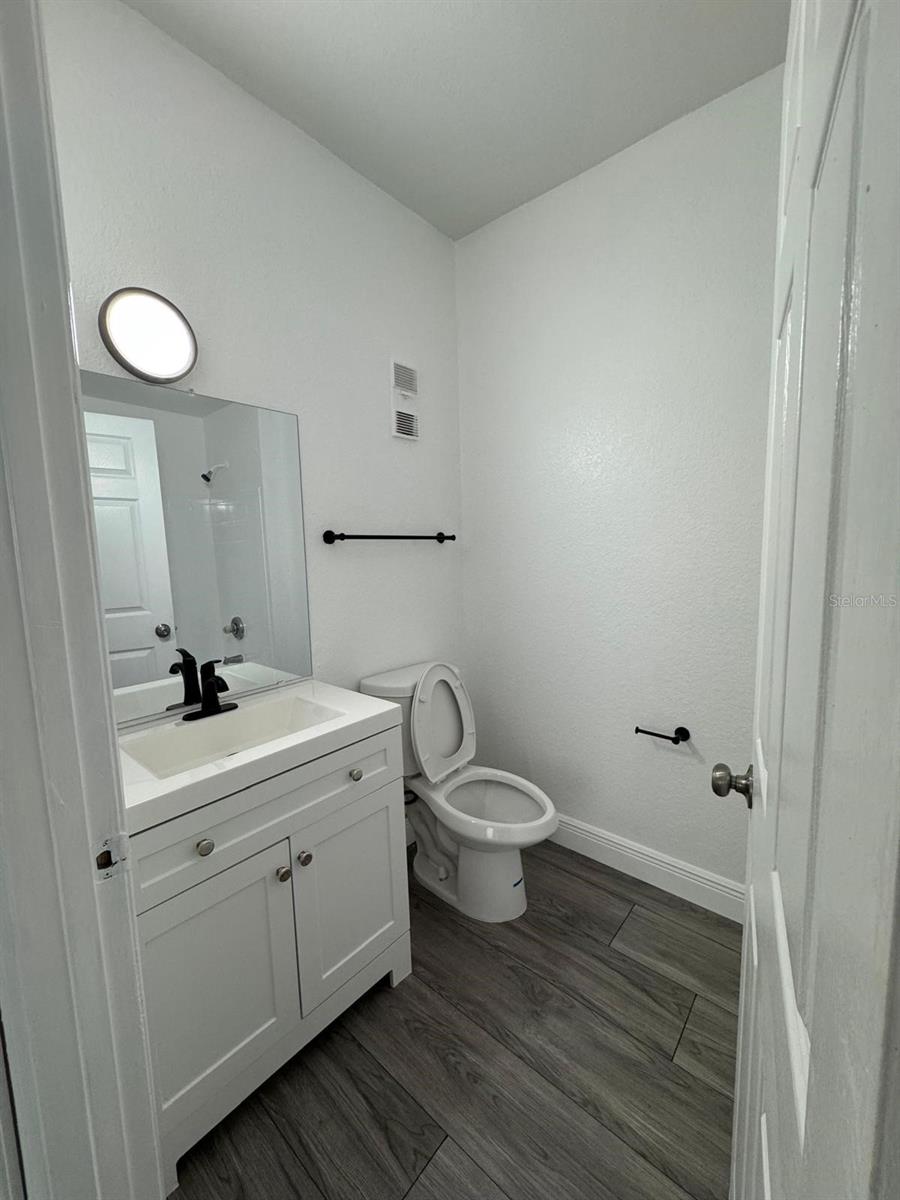 Image 10 of 11 For 8300 Elm Park Drive 7211