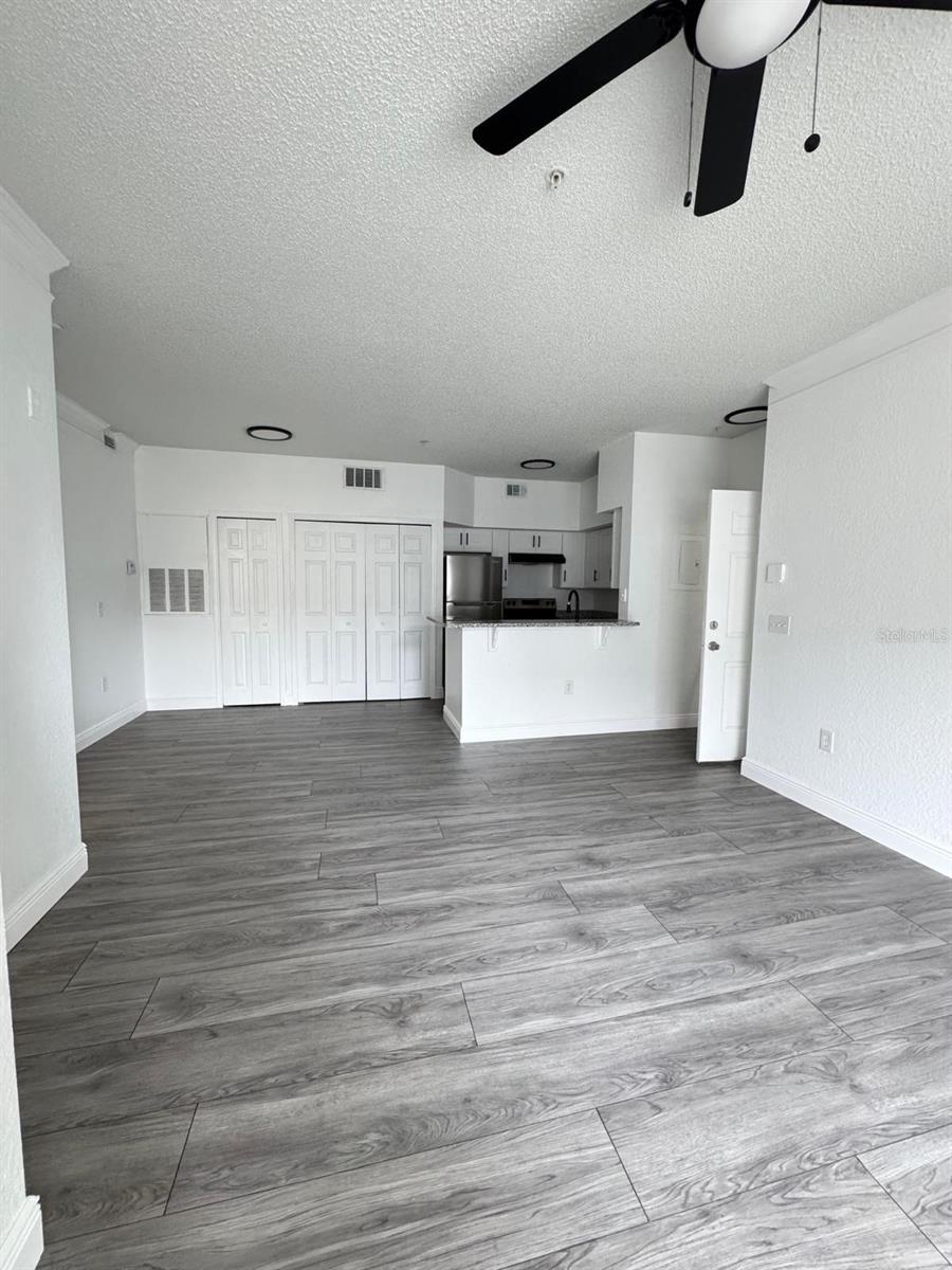 Image 8 of 11 For 8300 Elm Park Drive 7211