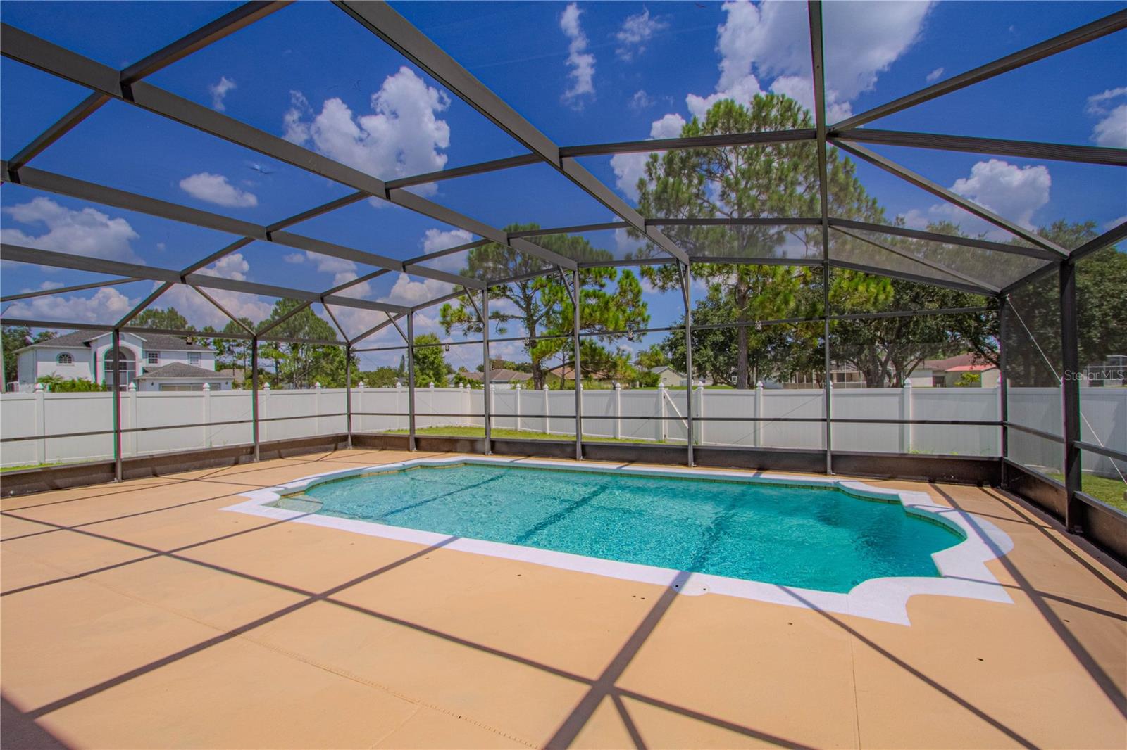Image 2 of 30 For 536 Pinehurst Cove