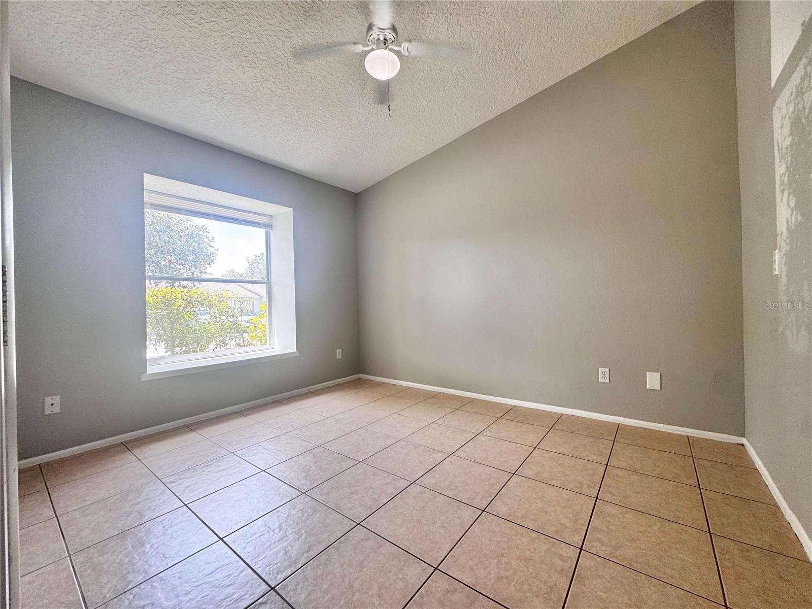 Image 9 of 15 For 1923 Bentley Boulevard